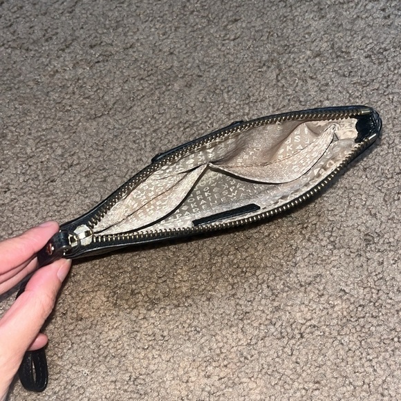 Kate Spade Zippered Chrissy Wristlet Berkshire Road Pebbled Leather Black - Picture 7 of 8